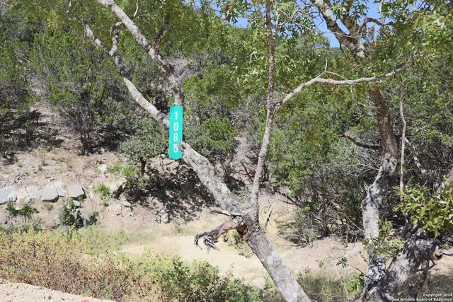 $339,000 | 1085 White Bluff Road, Medina, TX 78055