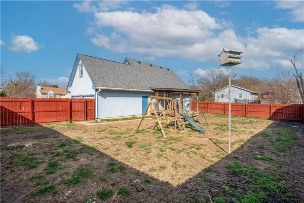 $279,000 | 503 Dogwood Drive, Knob Noster, MO 65336
