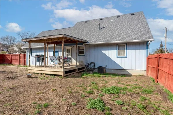 $279,000 | 503 Dogwood Drive, Knob Noster, MO 65336