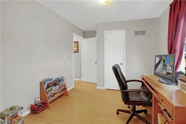 $279,000 | 503 Dogwood Drive, Knob Noster, MO 65336