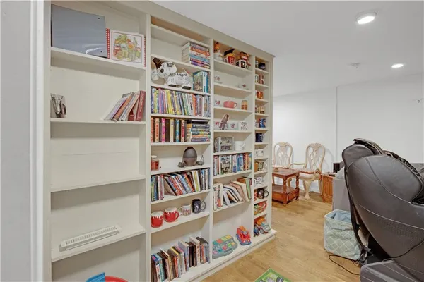 $279,000 | 503 Dogwood Drive, Knob Noster, MO 65336