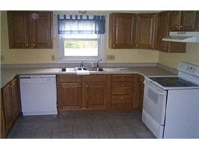 137 Brookdale Road, Unit 6 Salem, NH 03079 - Photo 5 of 9