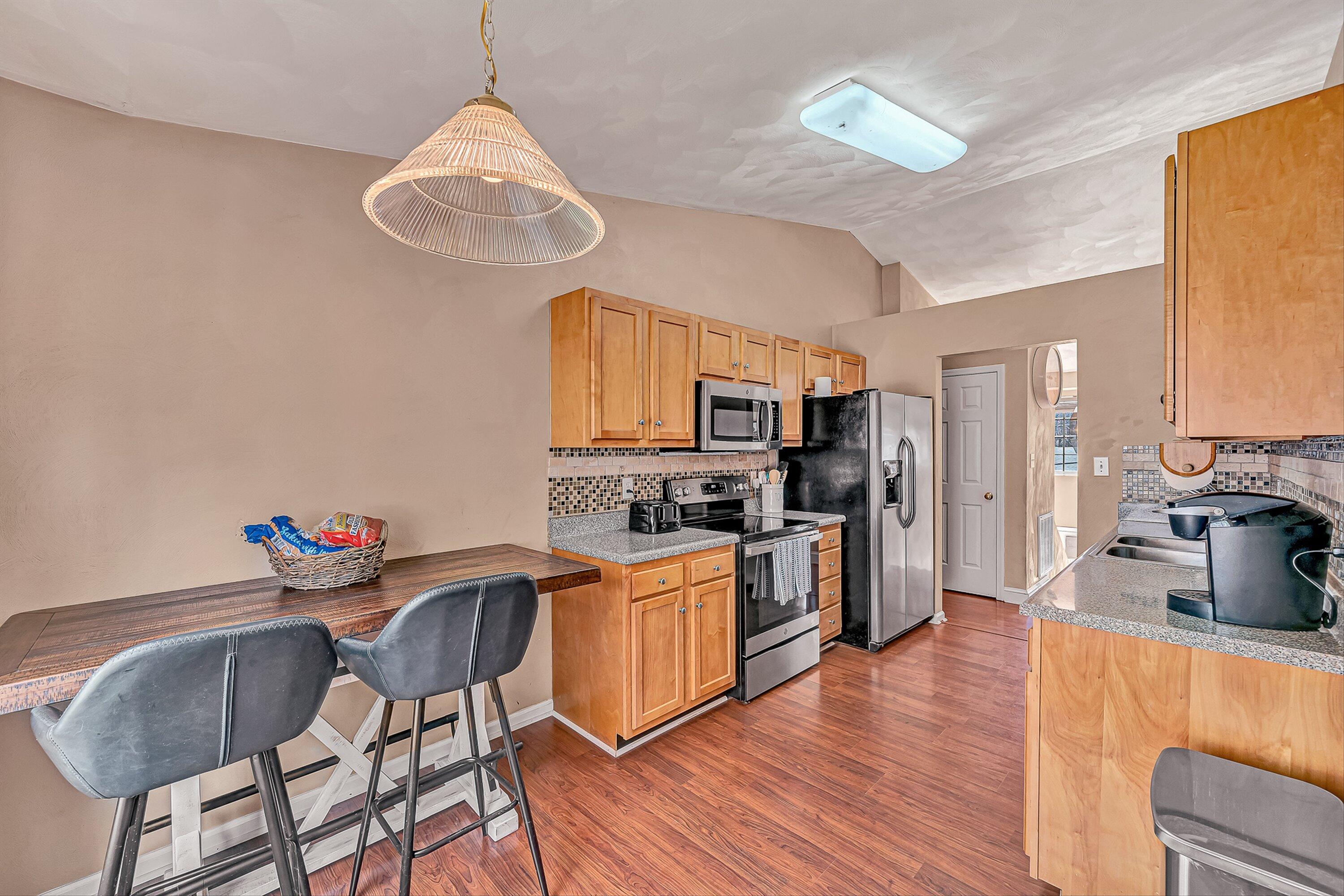 4219 Daugherty Road Salem, VA 24153 - Photo 4 of 28 06-VM-06867