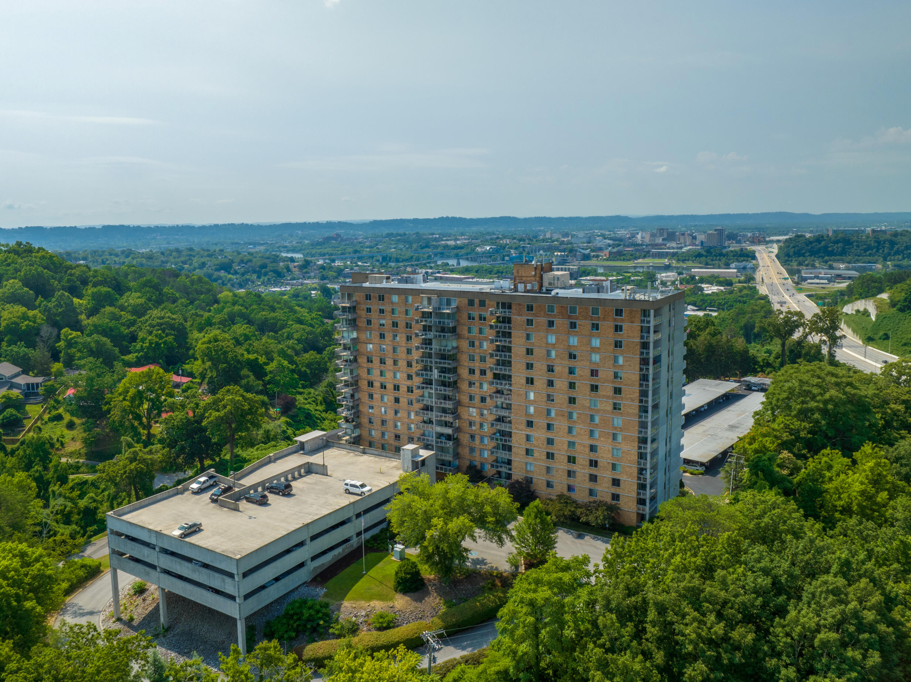 1131 Stringers Ridge Road, Unit 11E Chattanooga, TN 37405 - Photo 1 of 38 01 - 1131 Stringers Ridge Road Unit 9J -