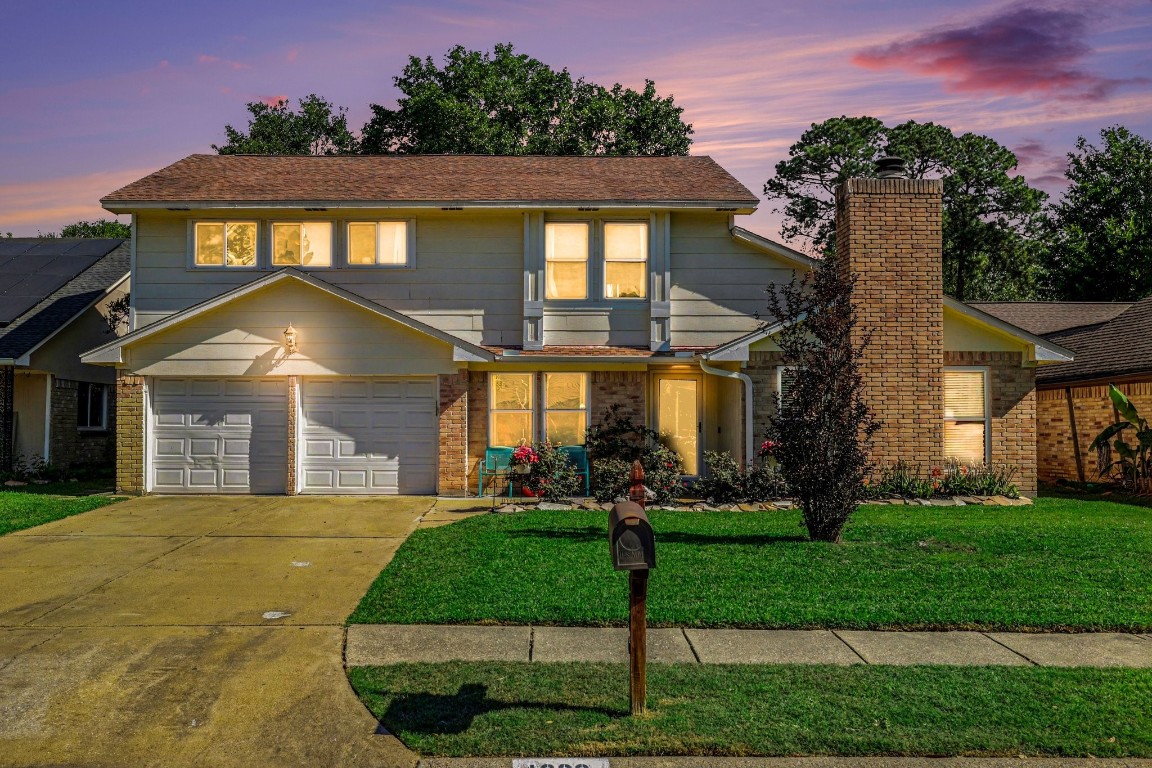 4306 Stallion Brook Lane Spring, TX 77388 - Photo 2 of 36 Exterior at dusk