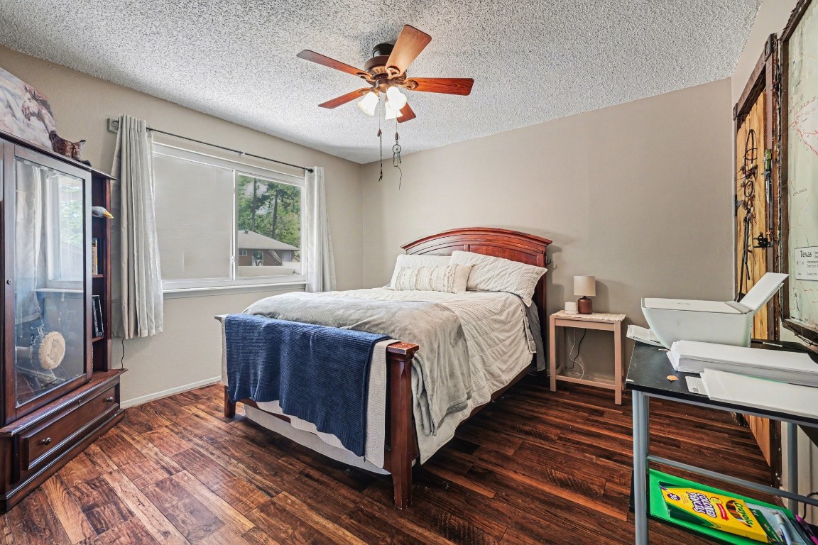 4306 Stallion Brook Lane Spring, TX 77388 - Photo 24 of 36 Guest room on 2nd floor