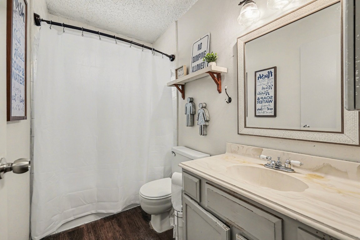 4306 Stallion Brook Lane Spring, TX 77388 - Photo 27 of 36 Guest bathroom on 2nd floor