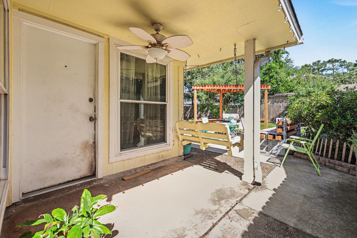 4306 Stallion Brook Lane Spring, TX 77388 - Photo 28 of 36 Back entry