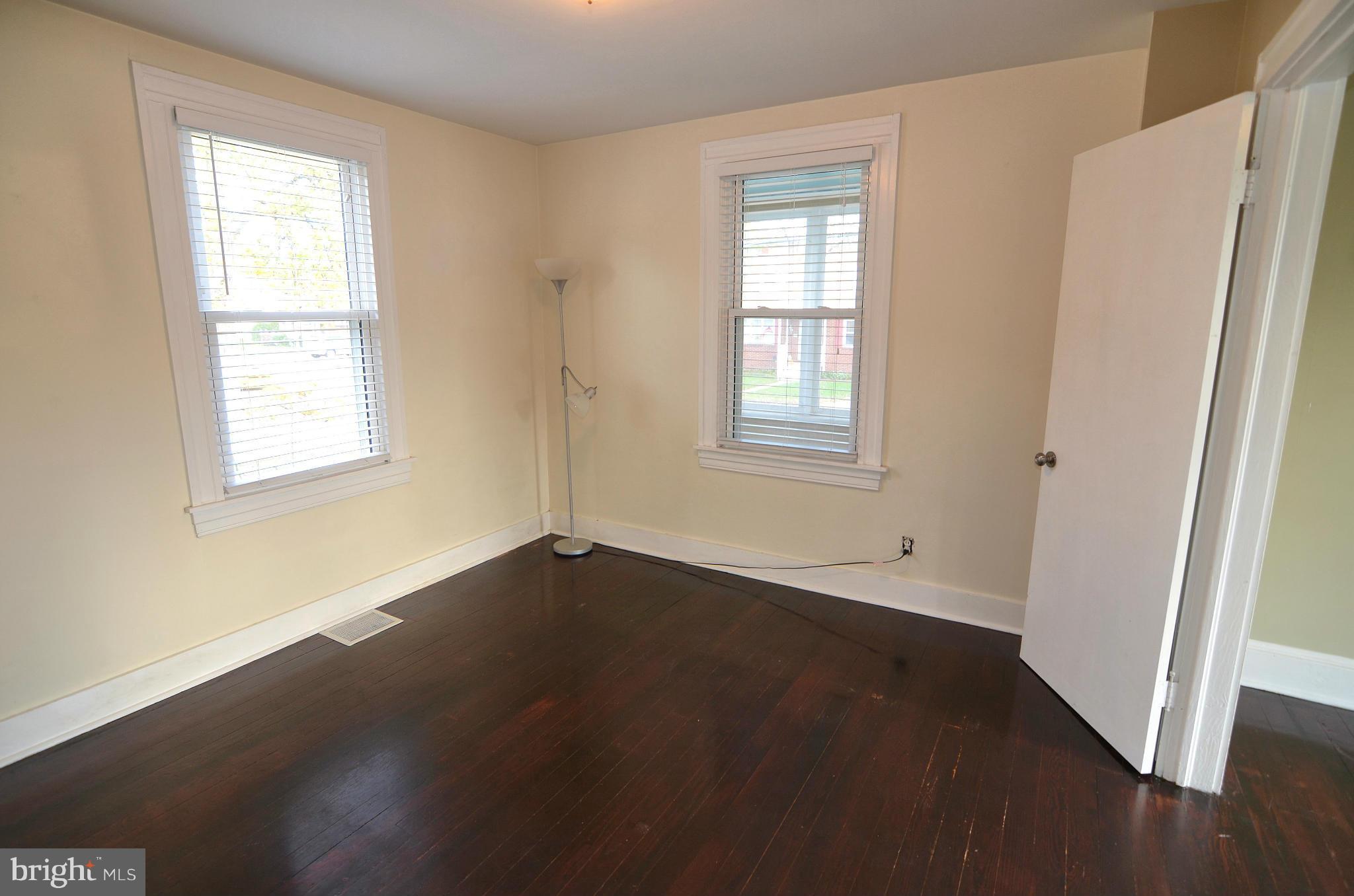 238 Meadow Road Pasadena, MD 21122 - Photo 15 of 30 3rd Bedroom or Den