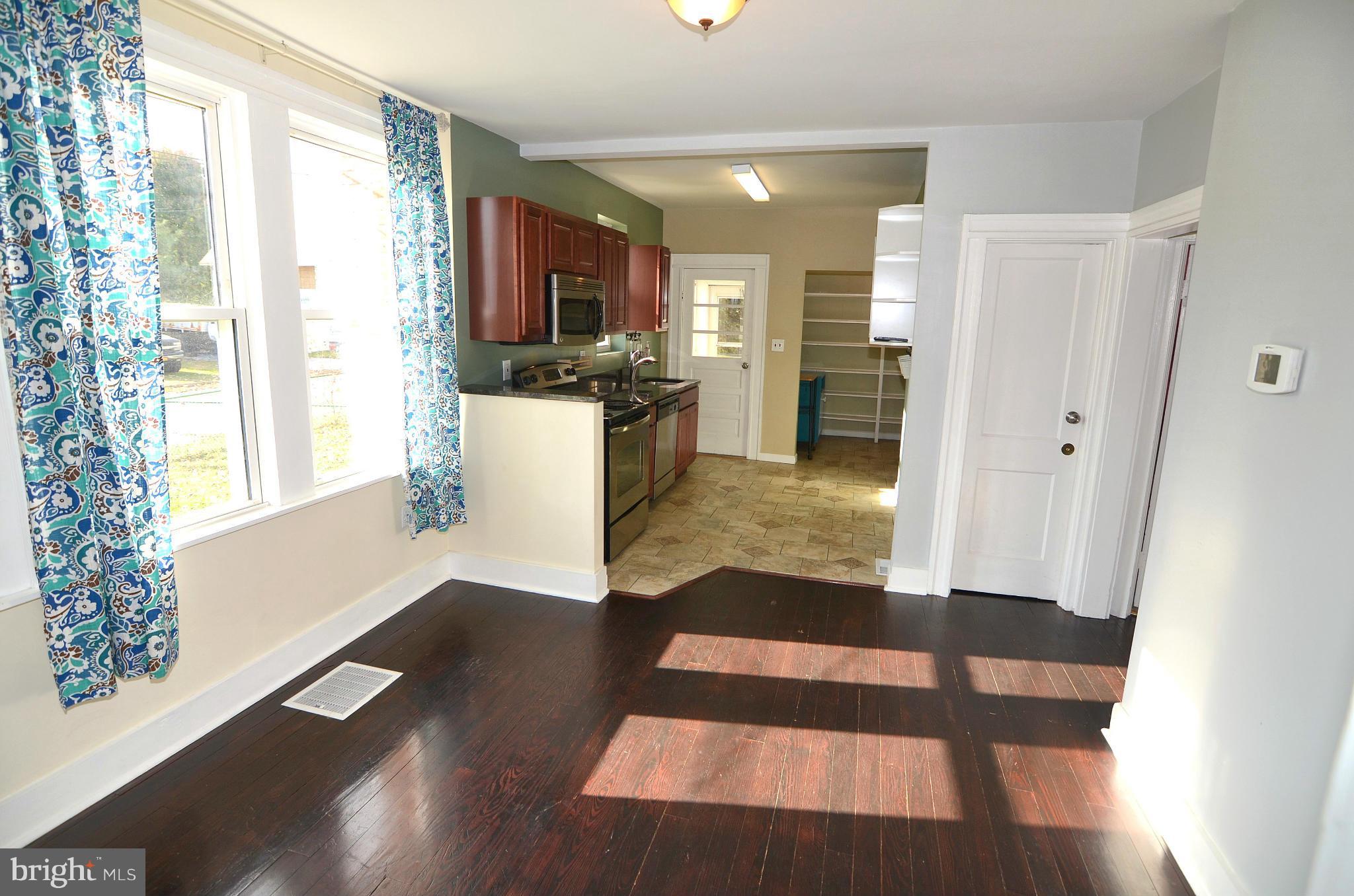 238 Meadow Road Pasadena, MD 21122 - Photo 10 of 30 Dining Room