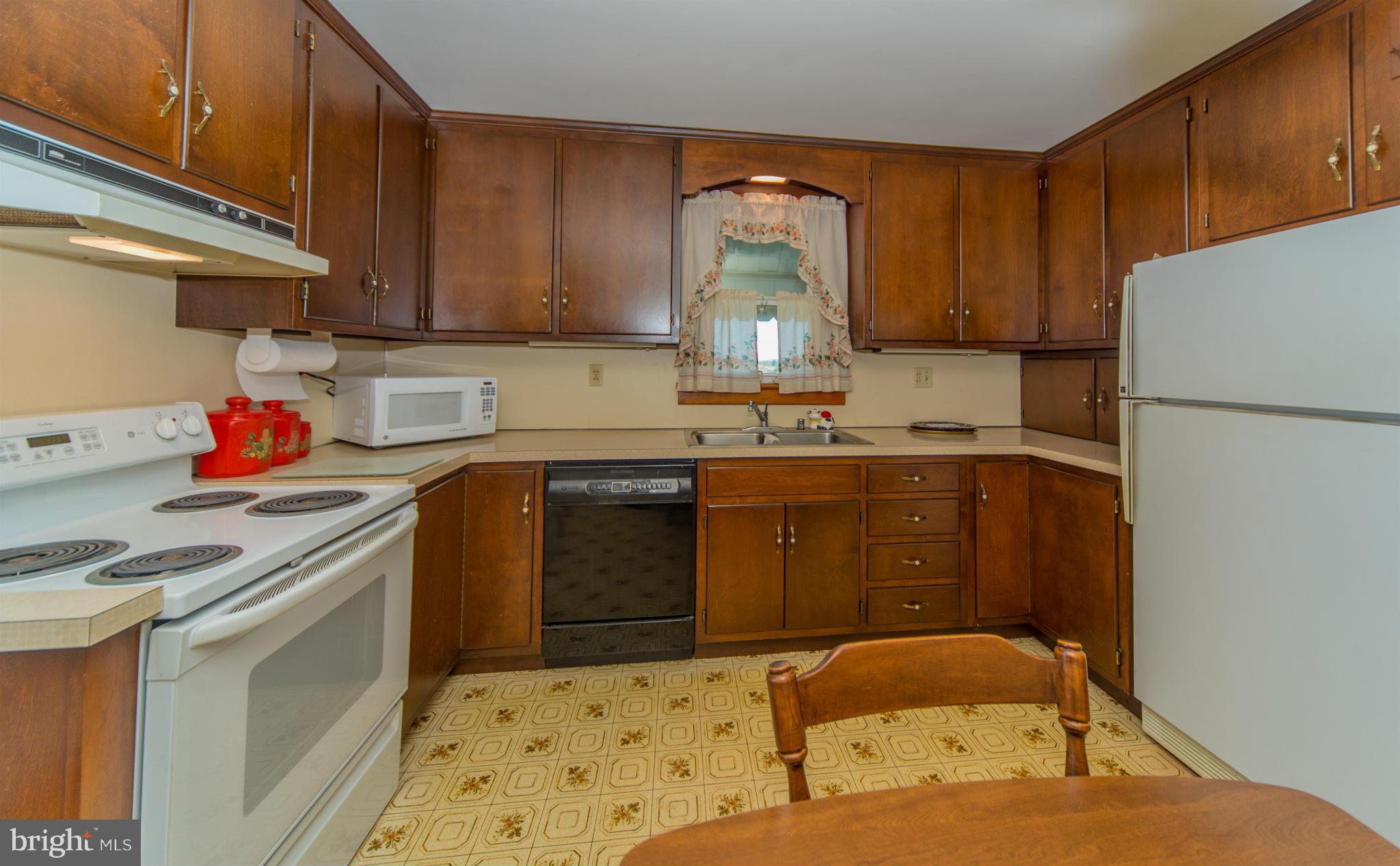 4554 Wentz Road Manchester, MD 21102 - Photo 11 of 20 Kitchen