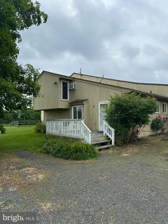 $1,800 | 9918 Millrace Lane, Marshall, VA 20115