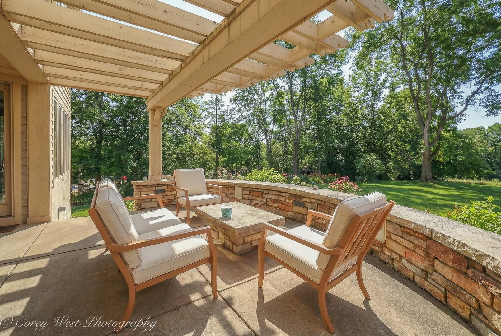 N004 Alexander Drive Geneva, IL 60134 - Photo 70 of 75 a view of an outdoor sitting area with furniture