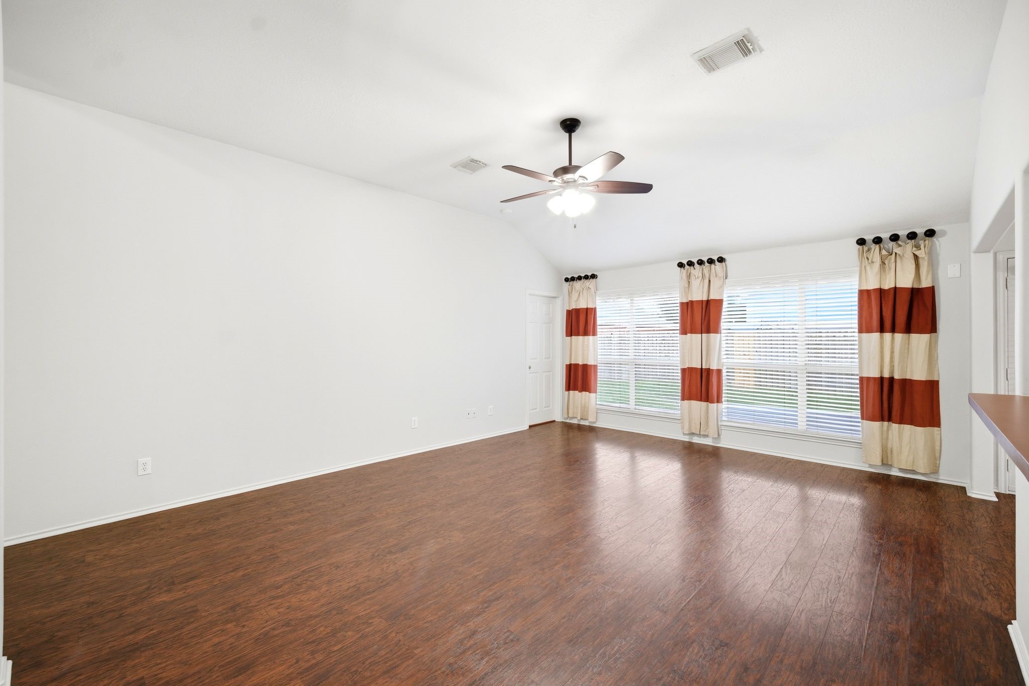 6931 Hamilton Falls Lane Spring, TX 77379 - Photo 13 of 36