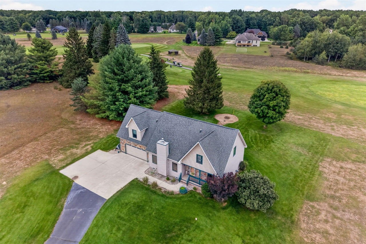 7700 Red Fox Road, Unit 39 Canadian Lakes, MI 49346 - Photo 5 of 50 Gallery Image 5