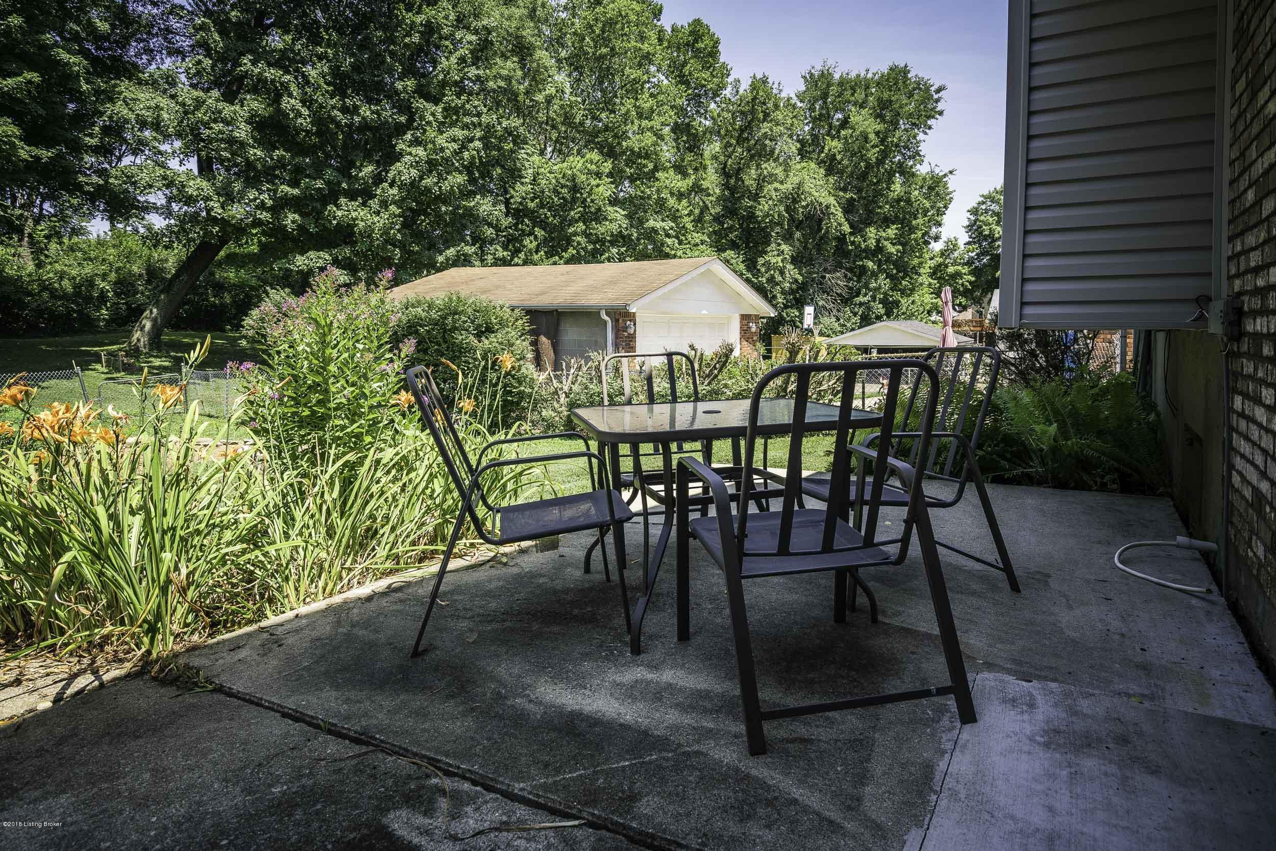 8132 Rochelle Road Louisville, KY 40228 - Photo 31 of 38 31