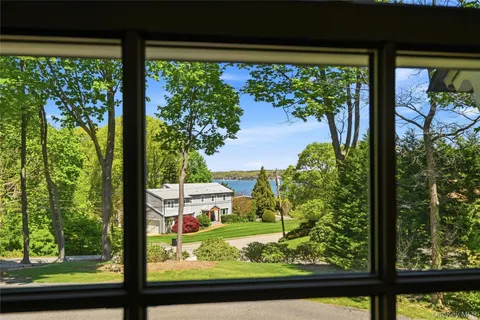 $1,750,000 | 14 Terra Mar Drive, Huntington Bay, NY 11743