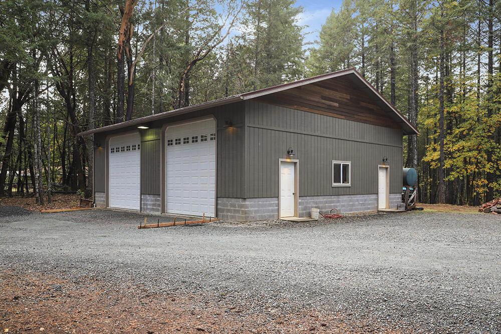 1126 Marcy Loop Road Grants Pass, OR 97527 - Photo 33 of 40 33