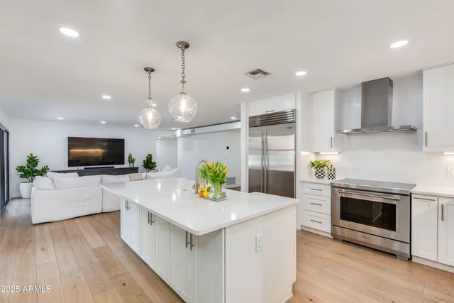 $1,975,000 | 3116 East Rose Lane, Phoenix, AZ 85016