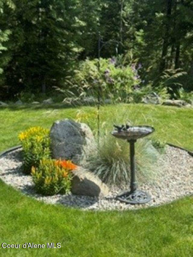 518 High Road Sandpoint, ID 83864 - Photo 49 of 57 Flower garden