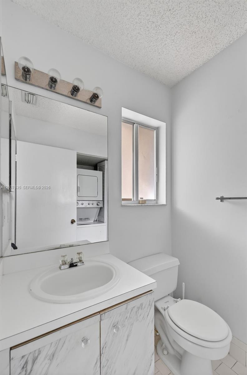 17378 Southwest 139th Court Miami, FL 33177 - Photo 6 of 36