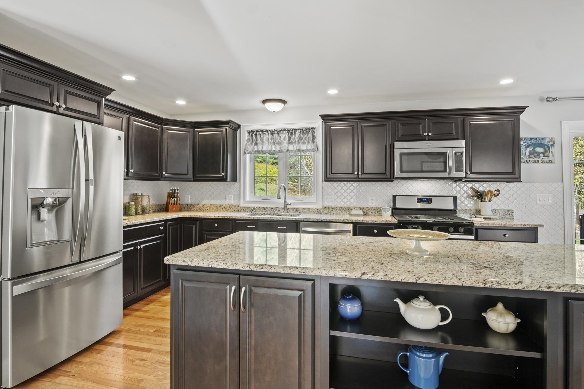231 Long Hill Road Dover, NH 03820 - Photo 5 of 37
