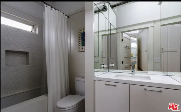 $15,000 | 652 Woodlawn Avenue, Venice, CA 90291