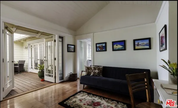 $15,000 | 652 Woodlawn Avenue, Venice, CA 90291