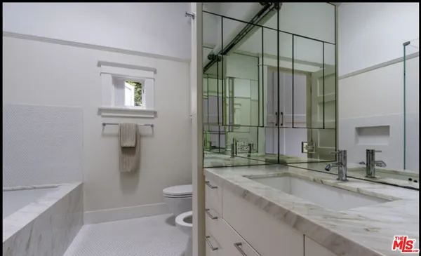 $15,000 | 652 Woodlawn Avenue, Venice, CA 90291