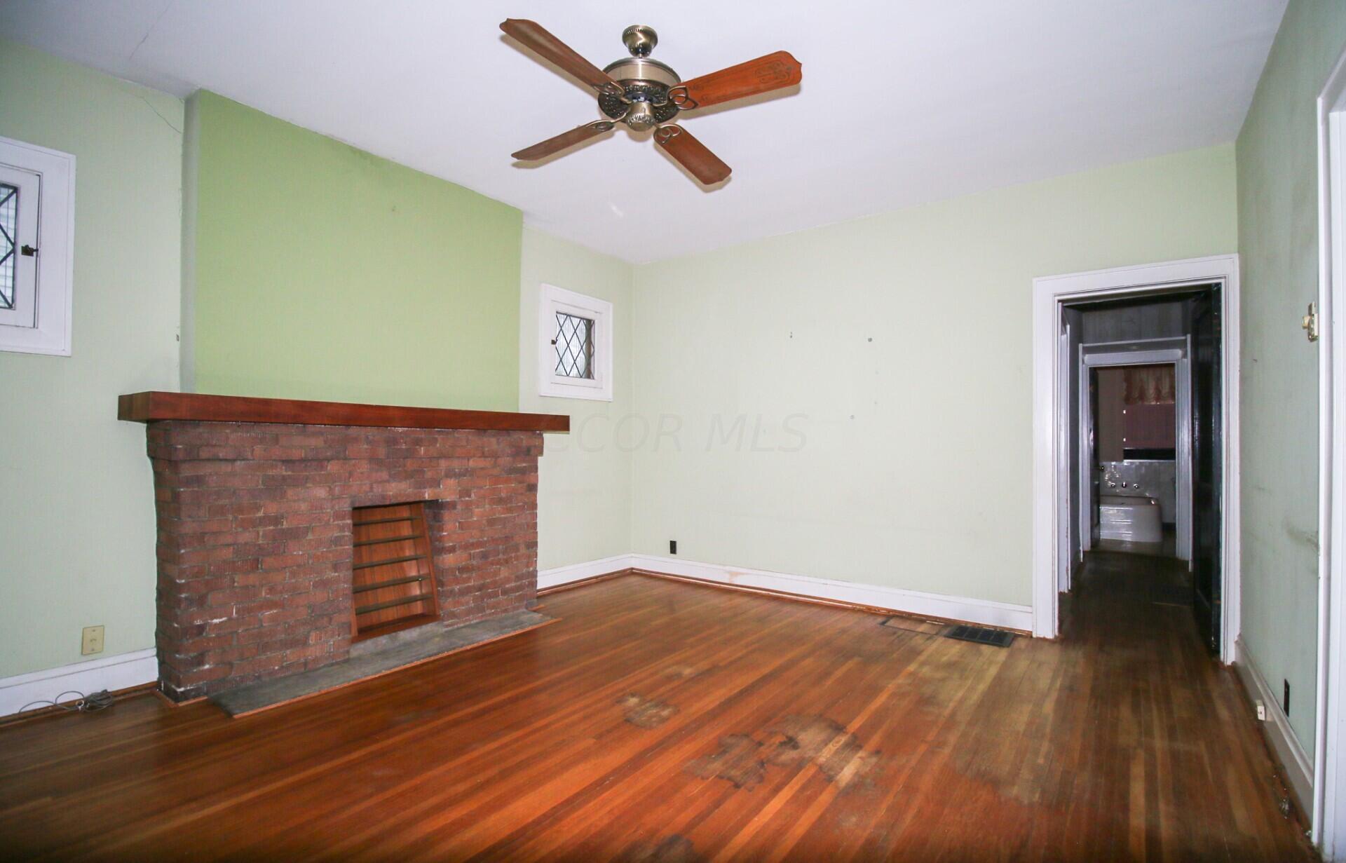2044 Agler Road Columbus, OH 43224 - Photo 4 of 14 thumbnail_IMG_4870