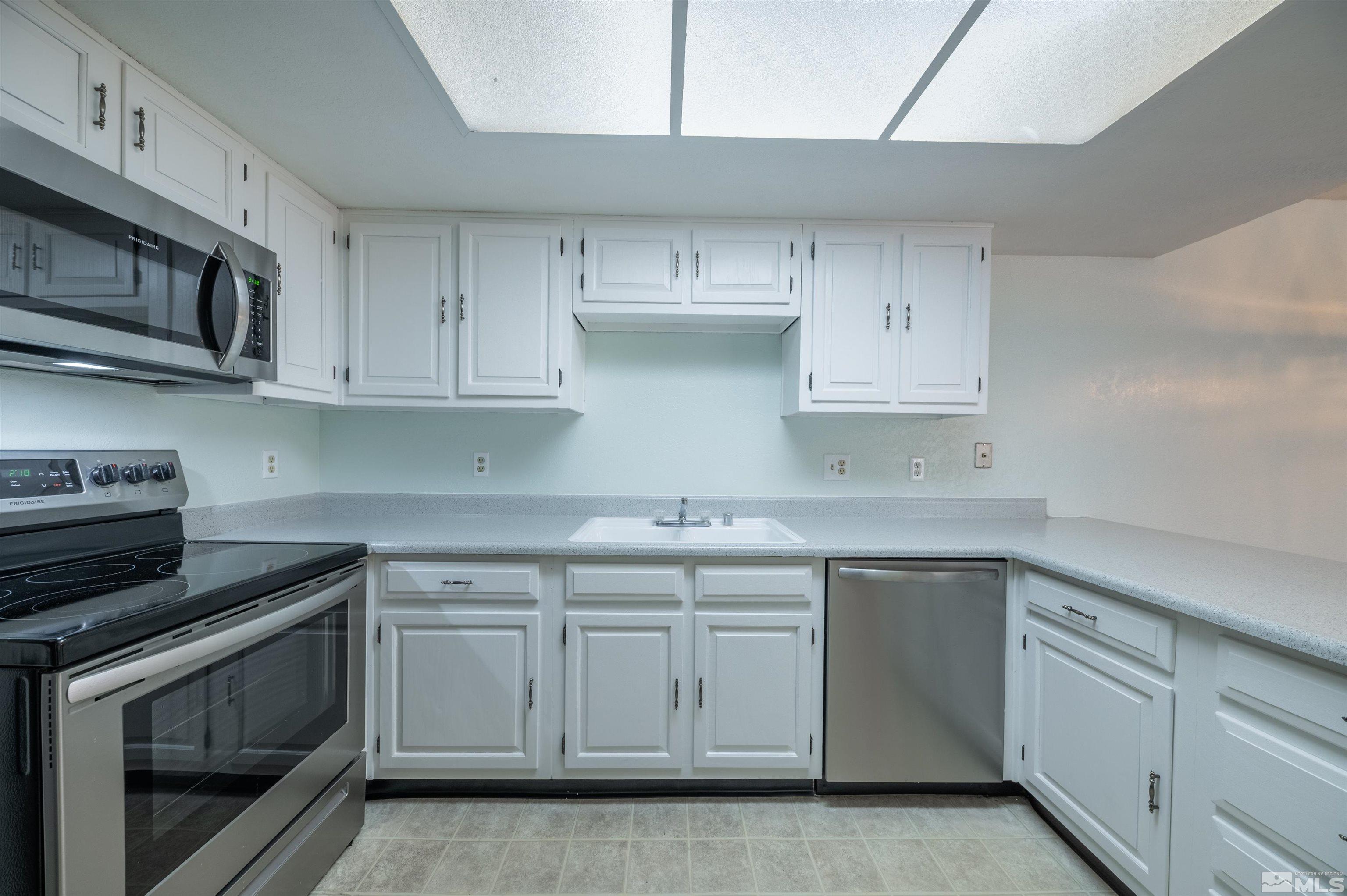 2300 Dickerson Road, Unit 44 Reno, NV 89503 - Photo 11 of 31 Photo 11