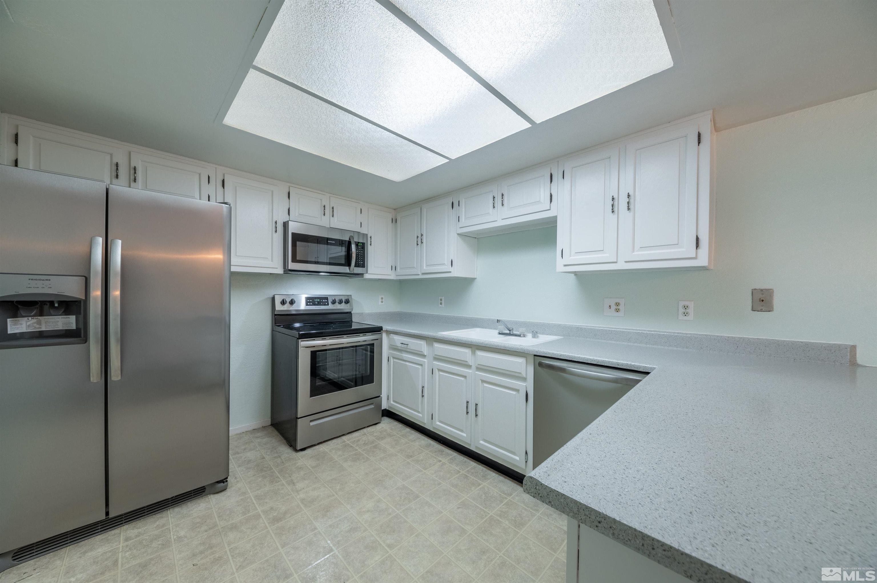 2300 Dickerson Road, Unit 44 Reno, NV 89503 - Photo 9 of 31 Photo 9