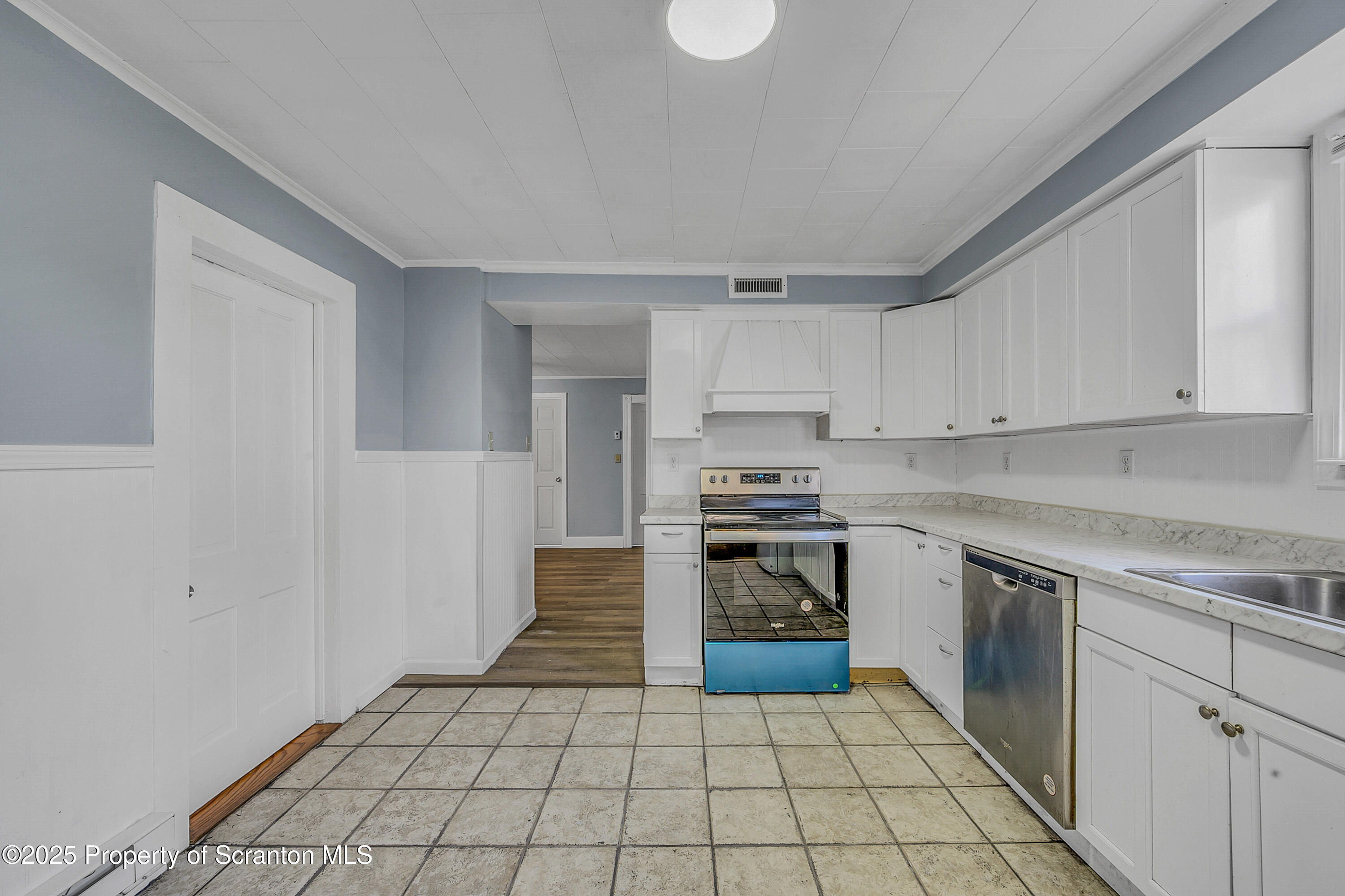 7 Plum Place, Unit 2 Scranton, PA 18509 - Photo 2 of 25 Plum -191