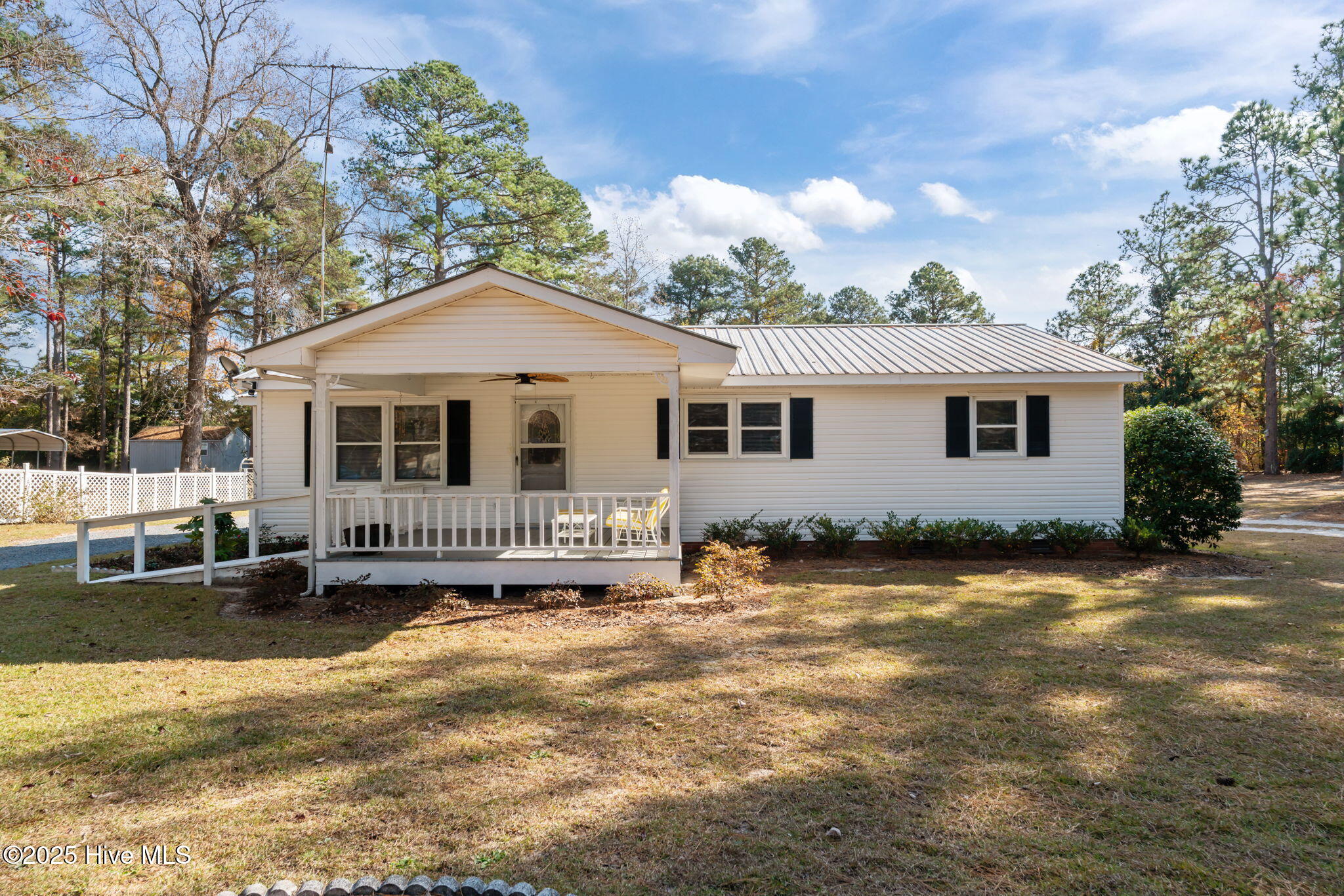 435 Sand Pit Road Aberdeen, NC 28315 - Photo 1 of 49 Front