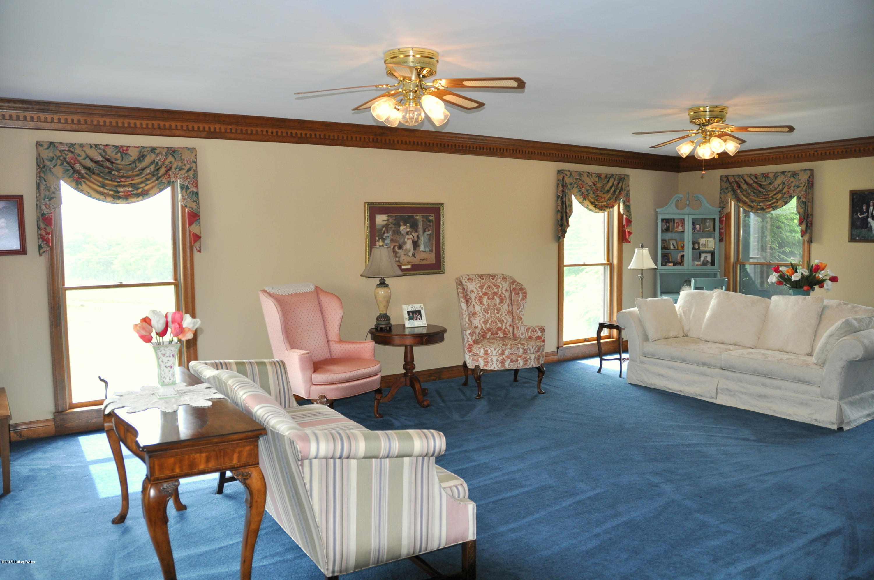 364 Lake Road Campbellsburg, KY 40011 - Photo 14 of 52 Living Room View 2