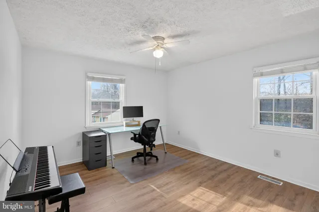 $900,000 | 7200 Beachway Court, Springfield, VA 22153