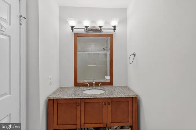 $900,000 | 7200 Beachway Court, Springfield, VA 22153