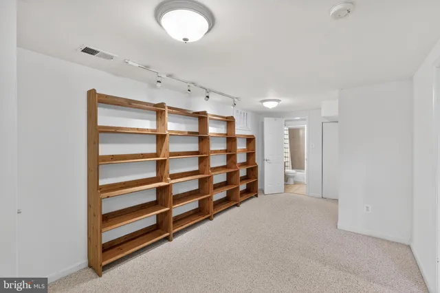 $900,000 | 7200 Beachway Court, Springfield, VA 22153