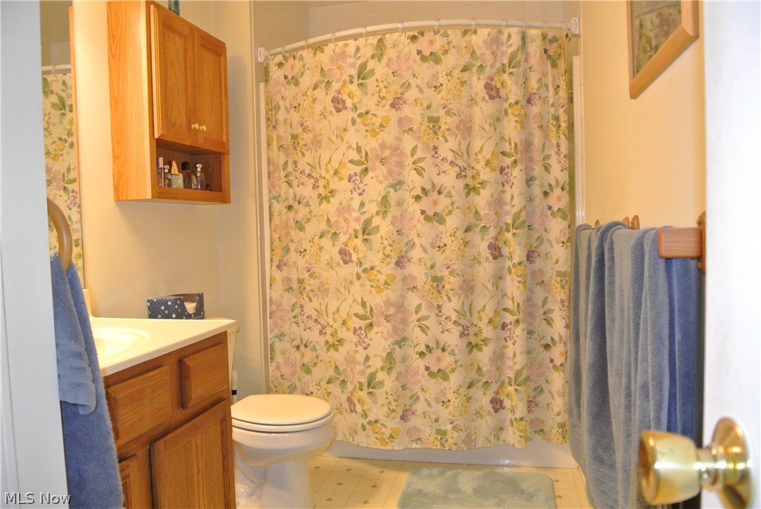 1617 Arndale Road Stow, OH 44224 - Photo 27 of 32 1617 Bathroom