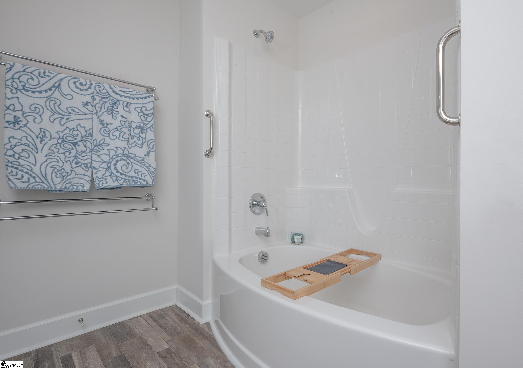 28 Jaycee Court Greenville, SC 29607 - Photo 14 of 33 Gallery Image 14
