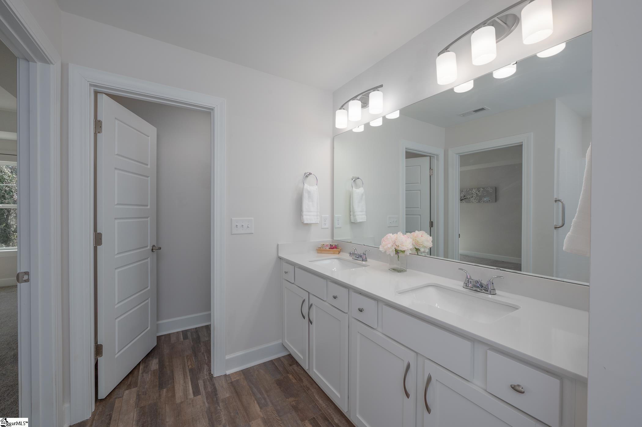 28 Jaycee Court Greenville, SC 29607 - Photo 16 of 33 Gallery Image 16
