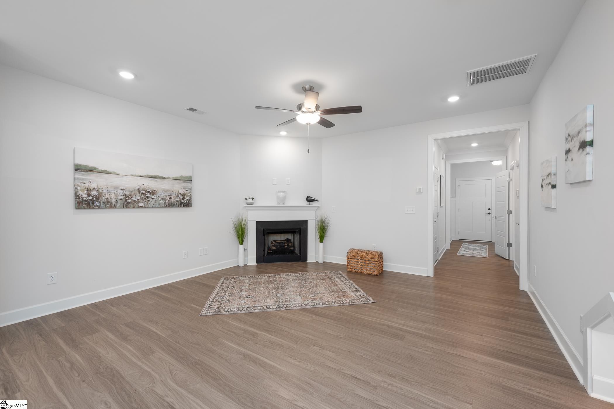 28 Jaycee Court Greenville, SC 29607 - Photo 9 of 33 Gallery Image 9