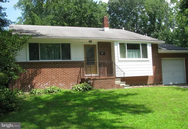 a view front of house with a yard