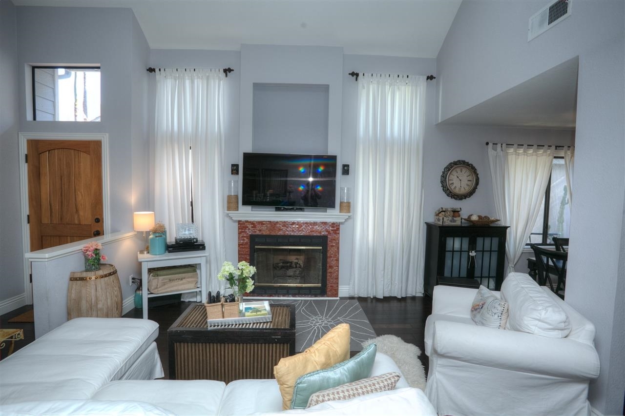 809 Bluewater Road Carlsbad, CA 92011 - Photo 3 of 25