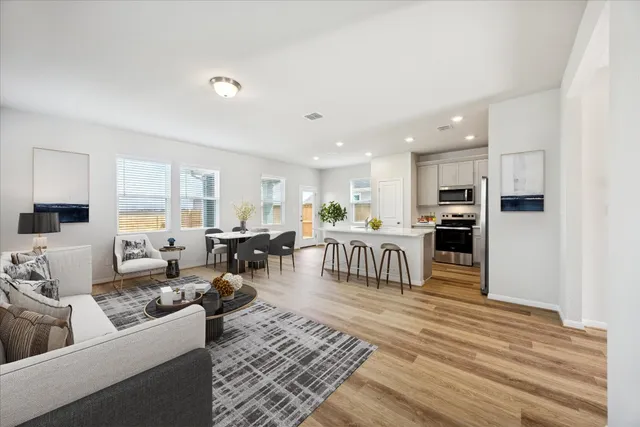 $2,400 | 103 Elm Br Trail, Taylor, TX 76574