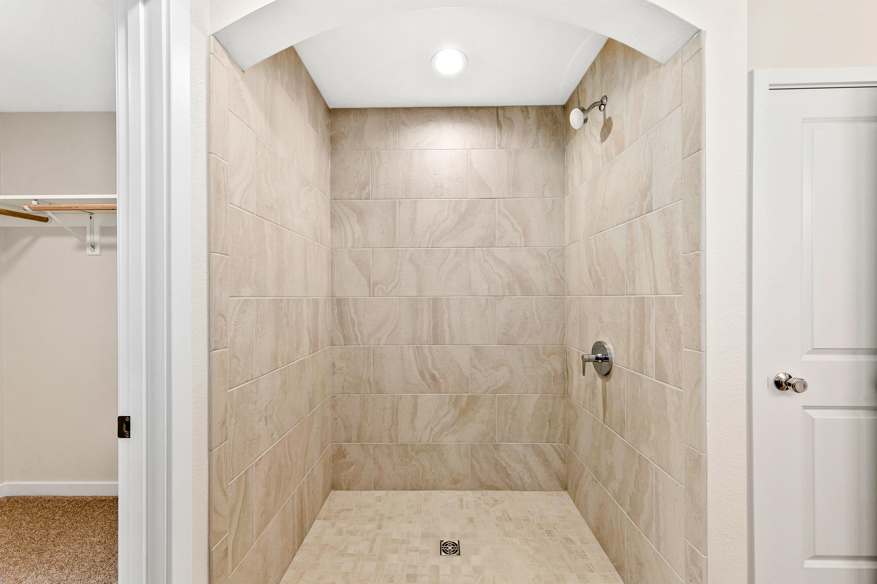 2264 Ravenswood Road Burlington, WI 53105 - Photo 28 of 43 Master Bathroom