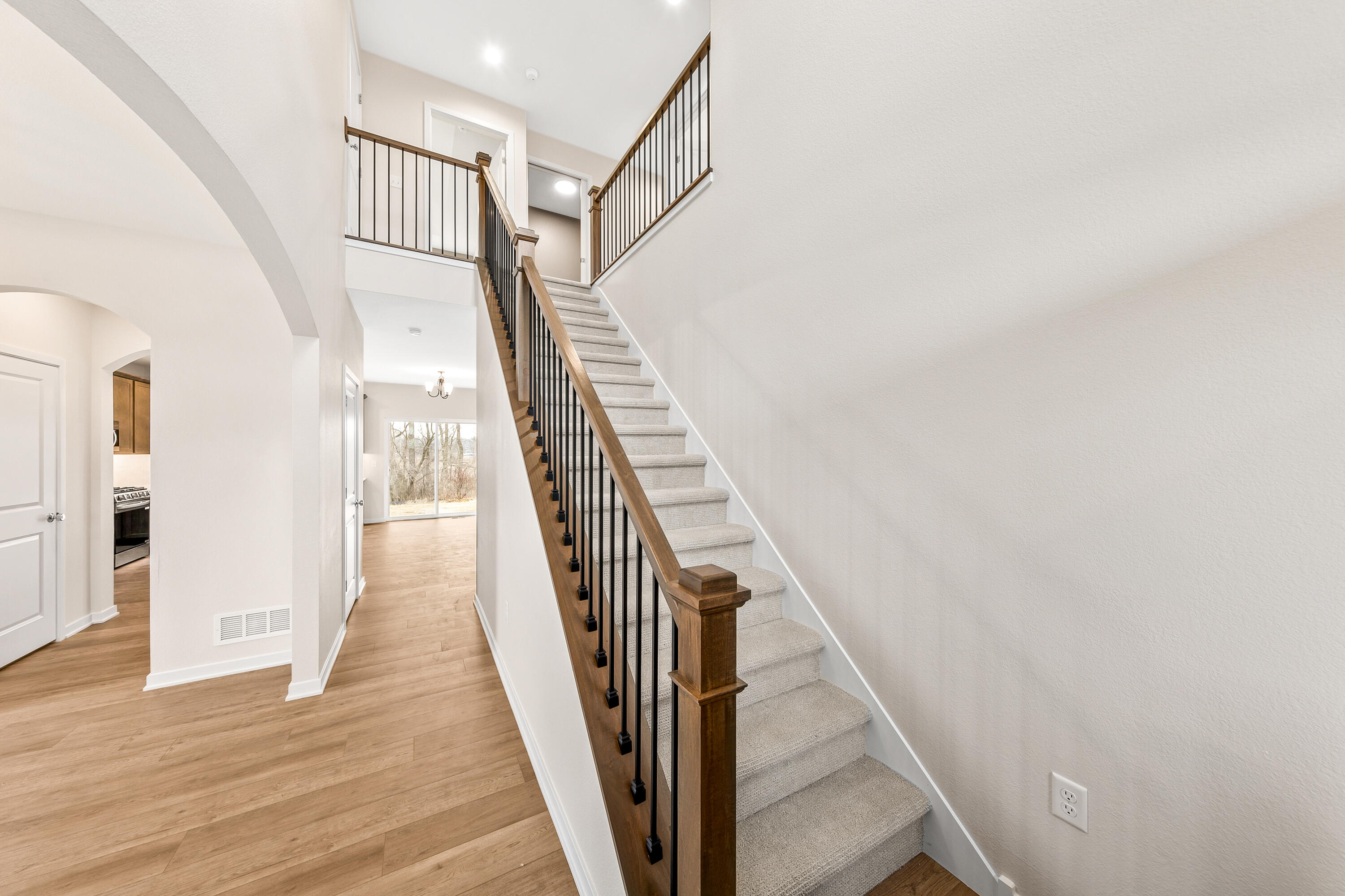 2264 Ravenswood Road Burlington, WI 53105 - Photo 5 of 43 2264 Ravenswood Rd-8