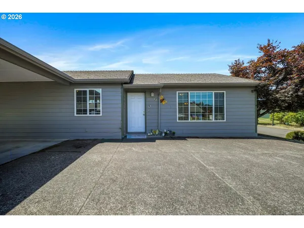 $414,900 | 2523 East Main Street, Cottage Grove, OR 97424