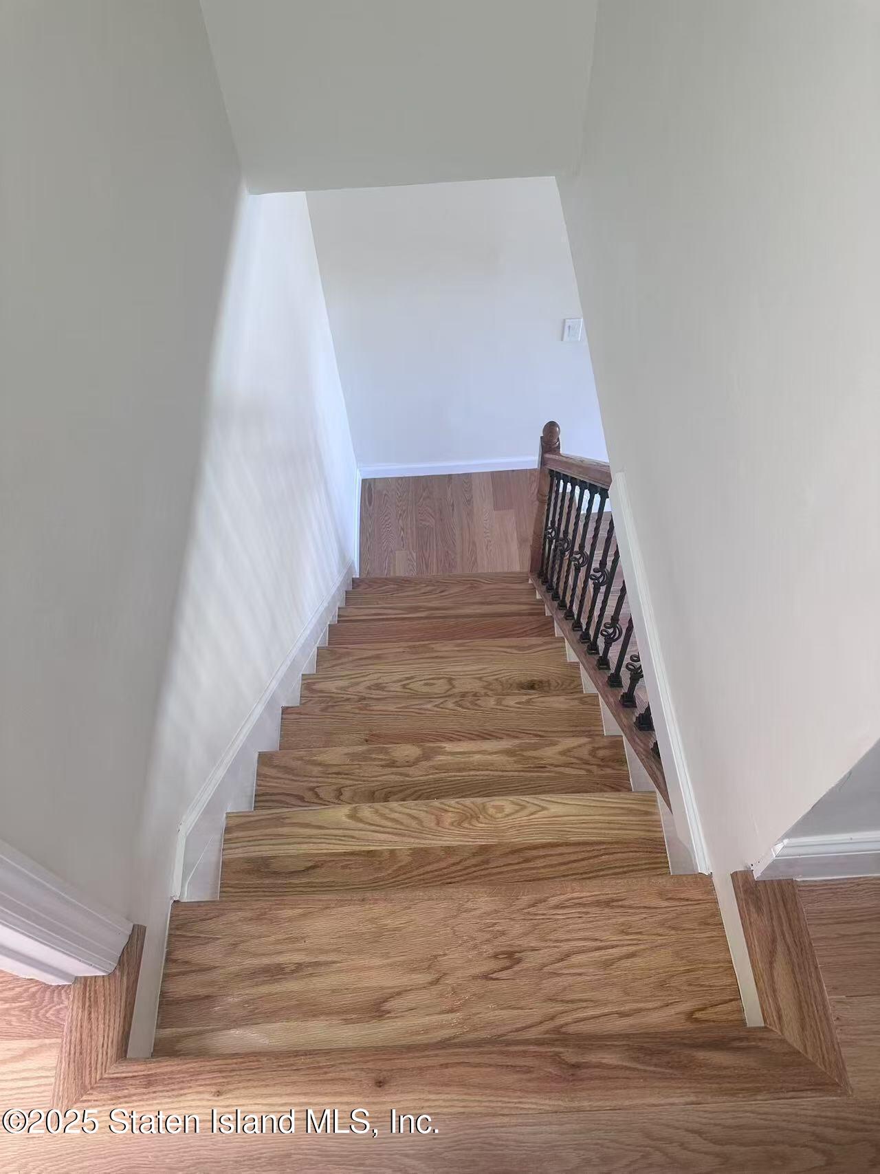 19 Drumgoole Road East Staten Island, NY 10312 - Photo 5 of 13 a view of entryway
