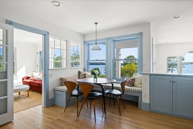 $2,995,000 | 16 Town Landing Road, Cumberland, ME 04110